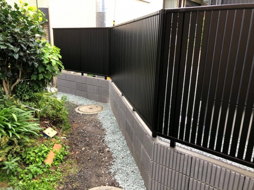 外構リフォーム工事　フェンス取り付け・ブロック塀